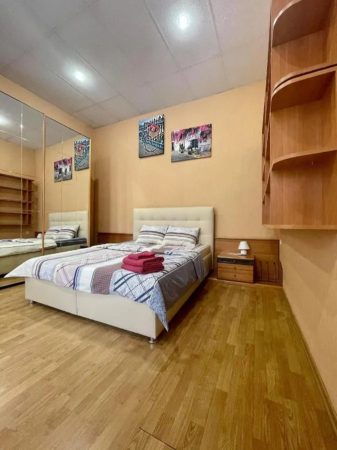 One Bedroom Right Near Metro Olympiyska Kiev 0*,  Oekraïne